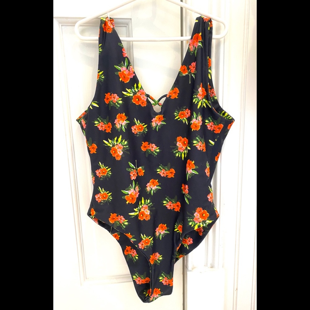 CAMI AND JAX FLORAL ONE PIECE